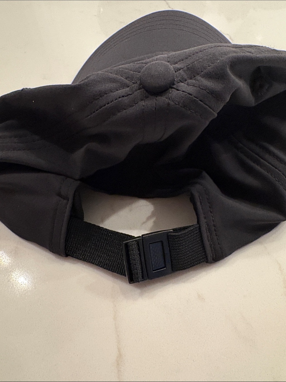 Alo Performance Off-Duty Cap - Picture 2 of 6